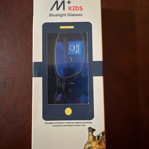 M+ Kids Bluelight Glasses w/ pouch